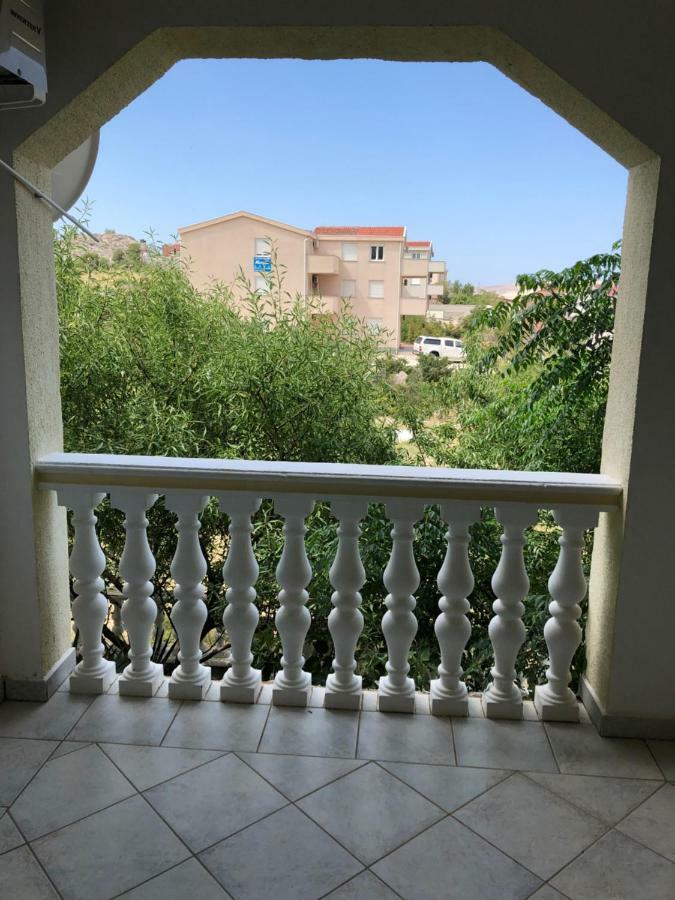 Apartmani Gabi Cesarica Exterior photo